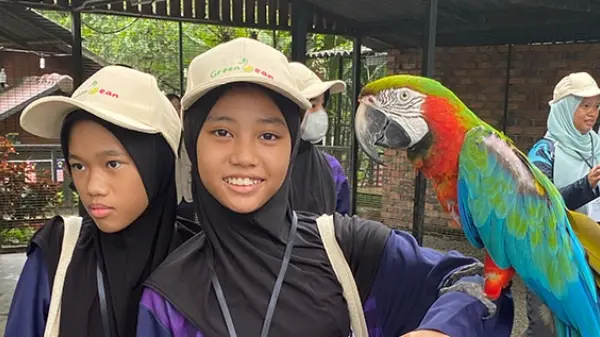 SAYNO2WASTE X Green Bean 1