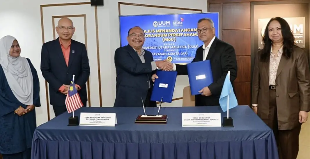 Axiata Foundation Agrees to Sponsor Three Underprivileged Students from UUM to Study in France for One Year